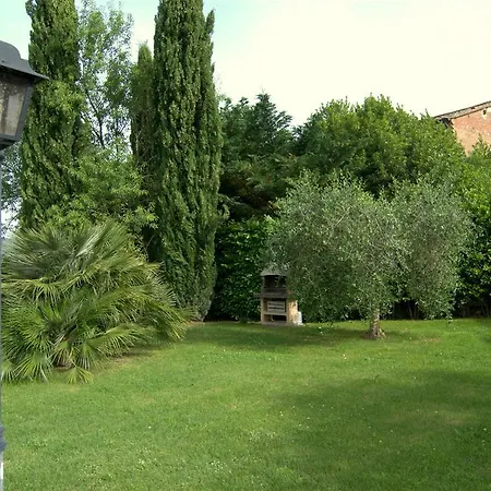 La Dolce Collina Фермерский дом Пачиано