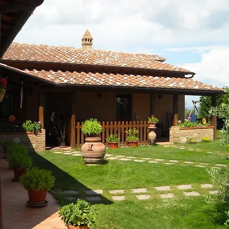 La Dolce Collina مزرعة للإقامة *