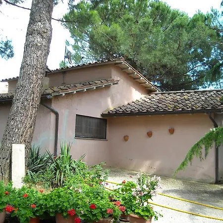 مزرعة للإقامة La Dolce Collina